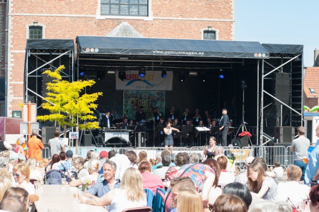 oostfeestenduffel56.jpg